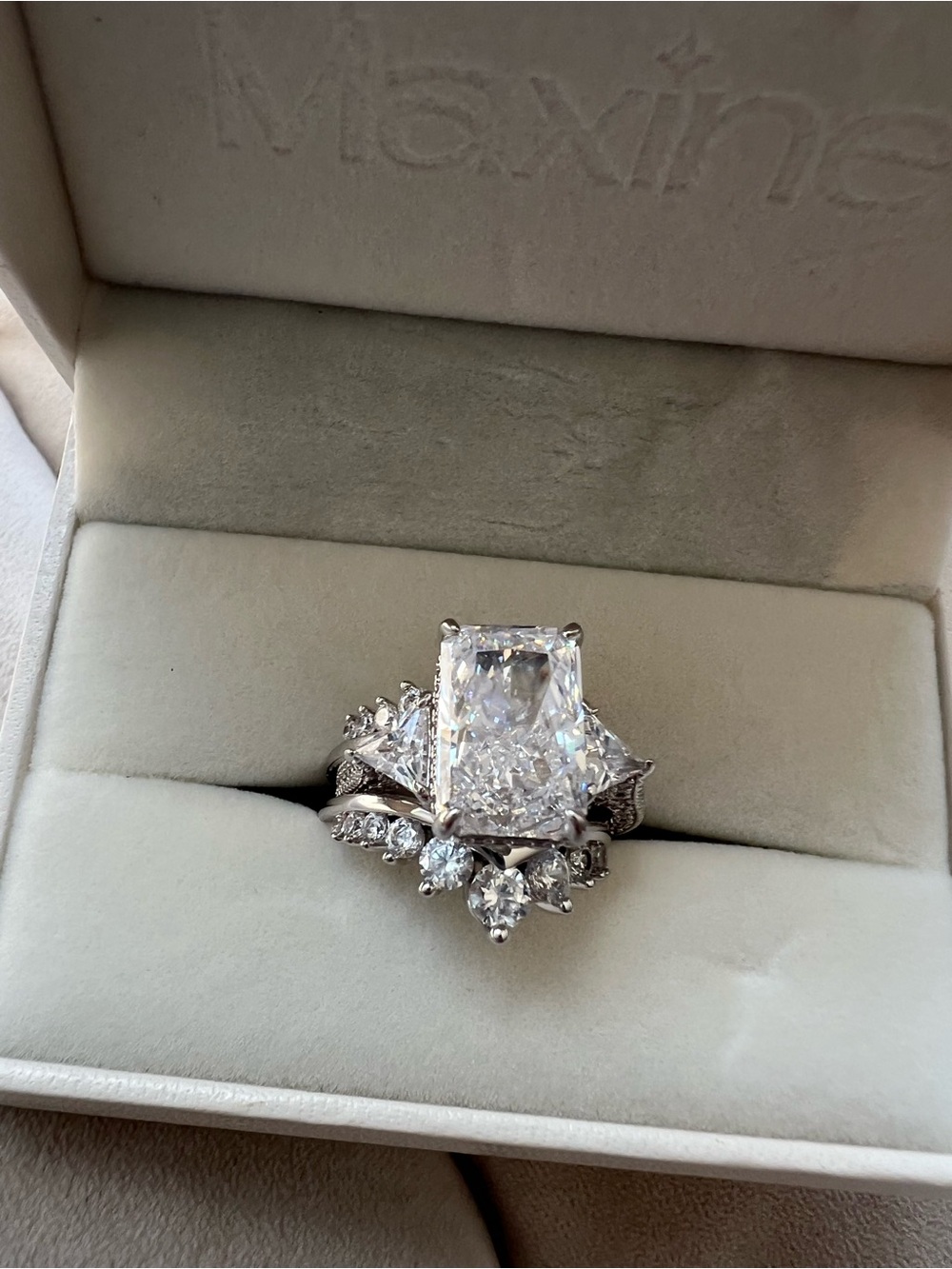 5 karat Diamond-Cut Radiant Halo Cocktail Ring in Silver - Picture 4 of 8